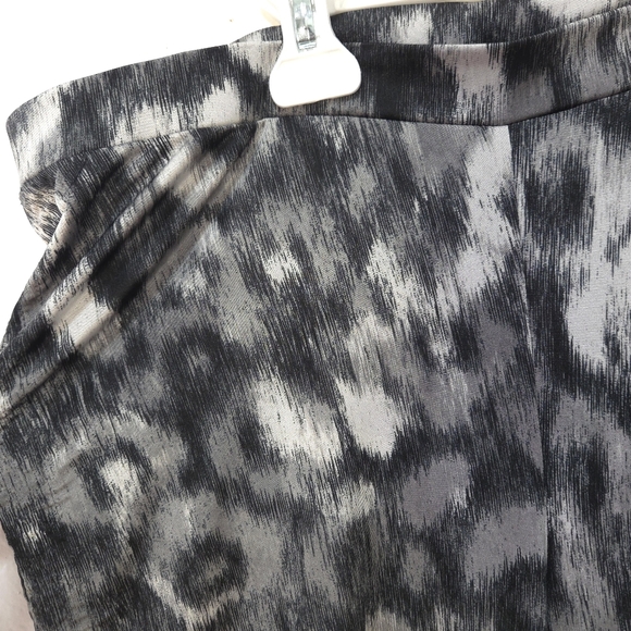 Armani Exchange Animal Print Leggins Ruffle BlackWhite Exercise Pants Size Large - Picture 3 of 11